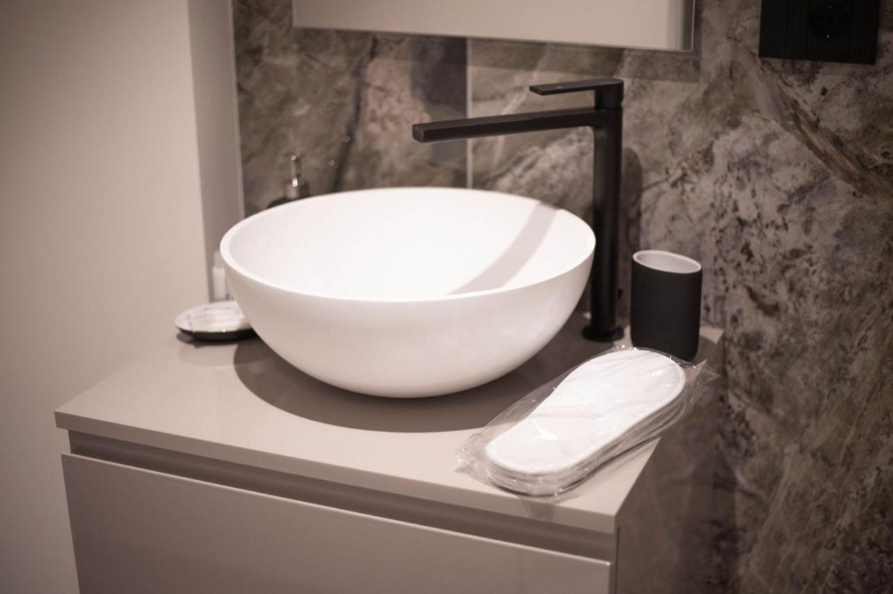 Exclusive Retreat Few Steps From Duomo - Apt 1 밀라노 외부 사진