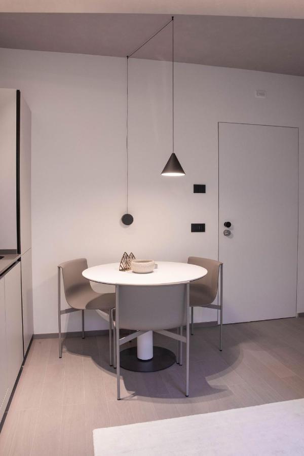 Exclusive Retreat Few Steps From Duomo - Apt 1 밀라노 외부 사진