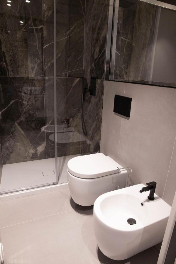 Exclusive Retreat Few Steps From Duomo - Apt 1 밀라노 외부 사진